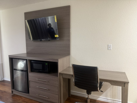 Lockhart Inn - Desk